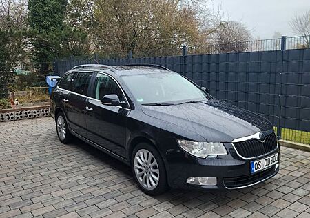 Skoda Superb 2.0 TDI DSG Combi Navi Xenon