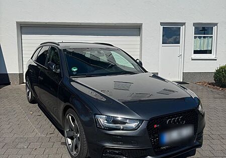 Audi S4 3.0 TFSI S tronic quattro Avant - NAVI - AHK