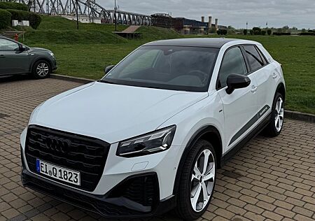 Audi Q2 35 TDI S tronic quattro S line AHK Pano Dach