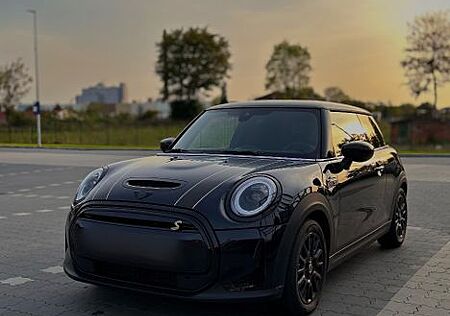 Mini Cooper SE Classic Trim (11/2023)