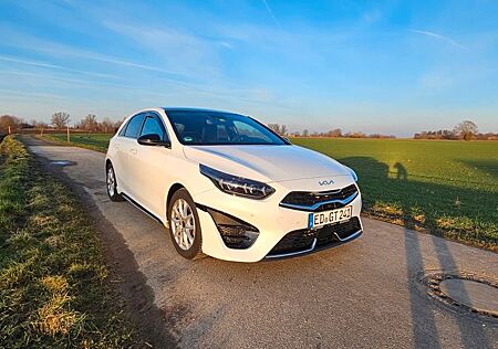 Kia Cee'd / Ceed 1.5 GT-Line 5 1/2 Jahre Garantie