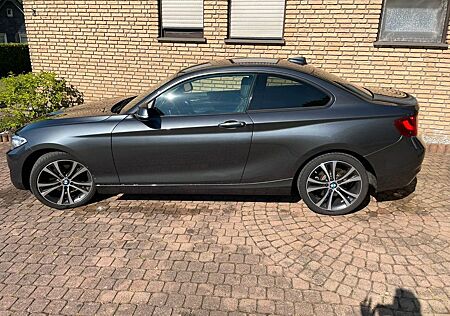 BMW 220i Steptronic Coupé Sport Line Sport Line