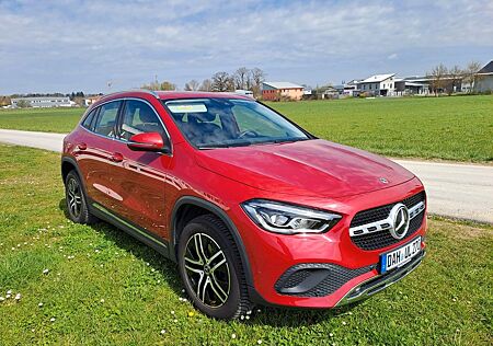 Mercedes-Benz GLA 200 Navi SHZ 29500km