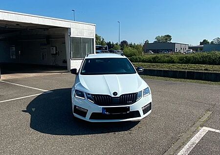 Skoda Octavia 2.0 TDI SCR DSG RS Combi RS