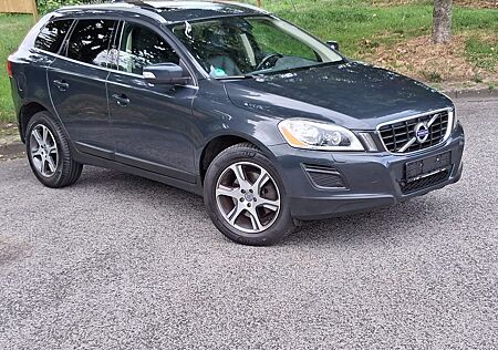 Volvo XC 60 XC60 Summum AWD Diesel Automatik