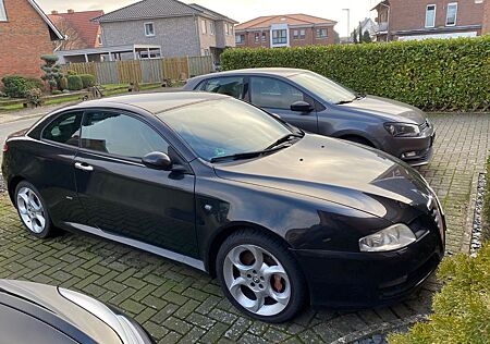 Alfa Romeo GT 3.2 V6 24V Distinctive