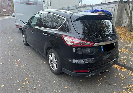 Ford S-Max 2,0 TDCi 132kW 4x4 Titanium PowerShift...