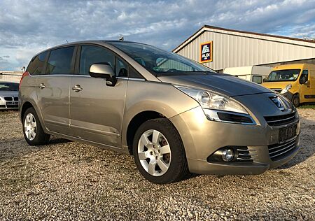 Peugeot 5008 Premium 1.6 LEDER AHK PANORAMA