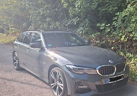 BMW 330e xDrive Touring M Sport A. M Sport