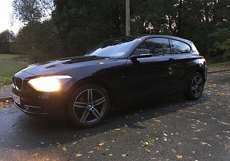 BMW 116i Sport Line Sport Line