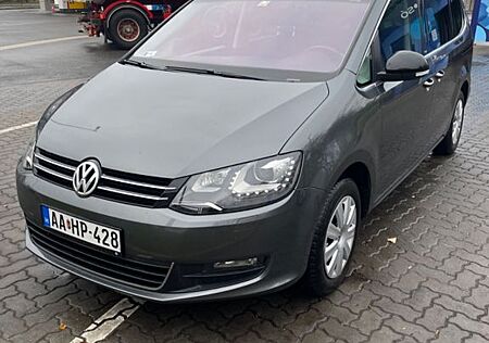 VW Sharan Volkswagen 2.0 TDI DSG BlueMotion Tech Highline ...