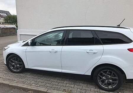 Ford Focus 1,0 EcoBoost 92kW Turnier Aut...