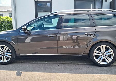 VW Passat Variant Volkswagen 2.0 TSI DSG Highline Variant ...