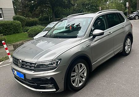 VW Tiguan Volkswagen 2.0 TDI R Line SCR IQ.DRIVE