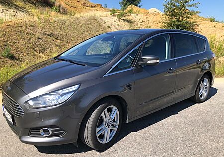 Ford S-Max 2,0 EcoBoost 176kW Titanium Automatik ...