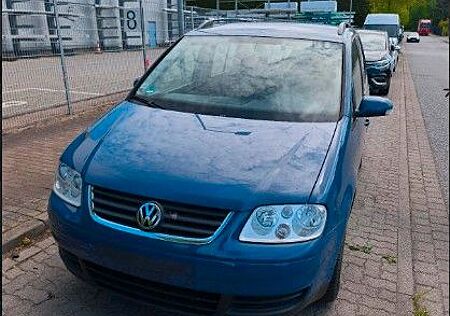 VW Touran Volkswagen 1.6 FSI TÜV/Steurkette NEU