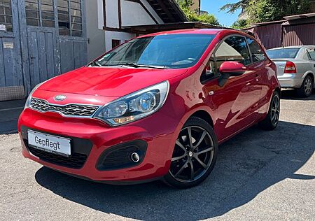 Kia Rio ,TÜV:03/2027,Klima,PDC,Rückfahrk.,Navi,Sitzh.