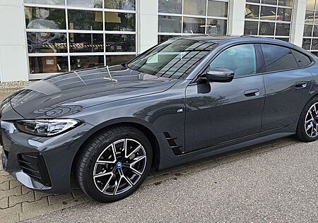 BMW i4 eDrive40 M Sport Paket AHK SD Harman Kardon
