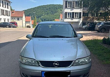 Opel Vectra TÜV bis 12/26