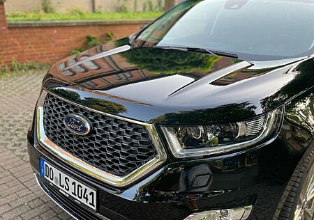 Ford Edge Vignale