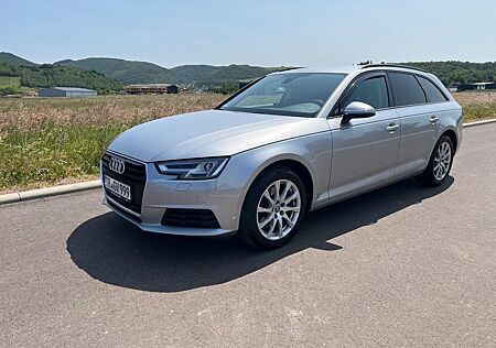 Audi A4 2.0 TFSI ultra Avant -