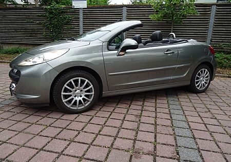 Peugeot 207 CC Cabrio-Coupe Roland Garros-wenig km
