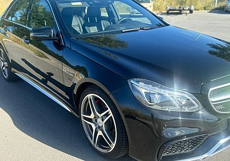 Mercedes-Benz E 63 AMG AMG S 4MATIC