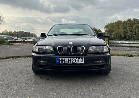 BMW 320i