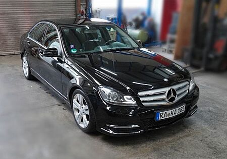 Mercedes-Benz C 300 CDI 4MATIC AVANTGARDE Autom. AVANTGARDE