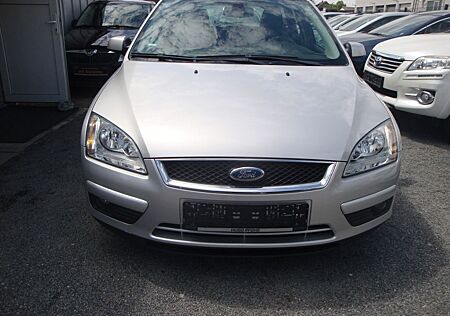 Ford Focus Turnier Ghia