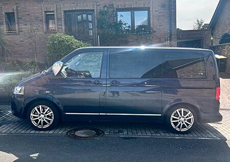 VW T4 Multivan Volkswagen T5 Multivan 4 emotion Edition