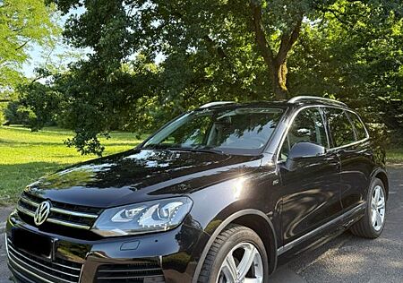 VW Touareg Volkswagen 3.0 V6 TDI DSG R-Line