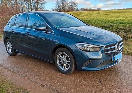 Mercedes-Benz B 200 DCT