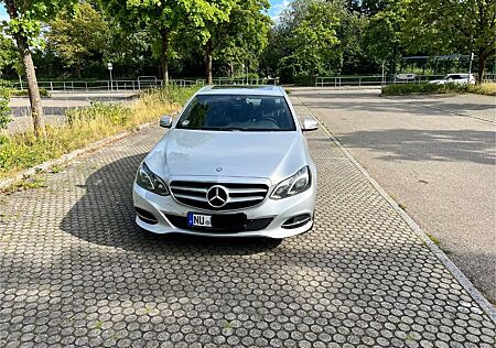 Mercedes-Benz E 220 BlueTEC BlueEFF. Edition Autom. Edition