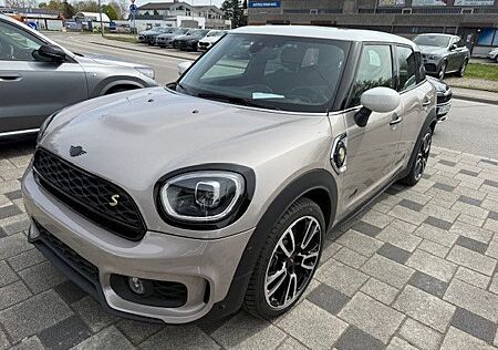 Mini Cooper S Countryman Cooper SE ALL4 John Cooper Works Trim Pano