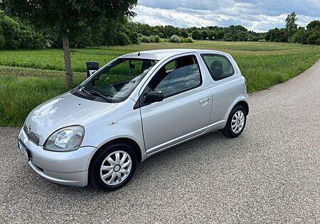 Toyota Yaris 1.0 linea eco eco