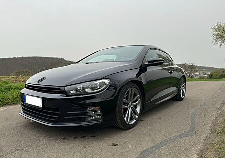 VW Scirocco Volkswagen 2.0 TSI DSG R-Line