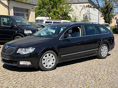 Skoda Superb Combi Elegance/Leder/Navi/Xenon