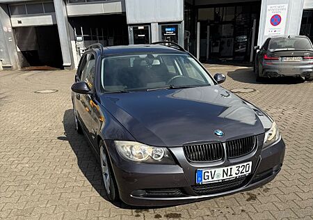 BMW 320i touring -
