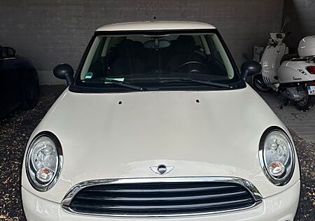 Mini ONE Automatik | 98 PS | TÜV 05/2026 |