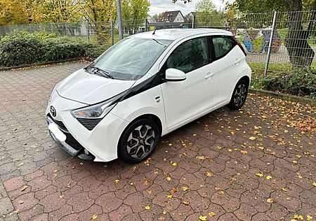 Toyota Aygo (X) gebraucht kaufen Toyota Aygo (X) Aygo (X) 1,0-l-VVT-i Team Deutschland x-shif...