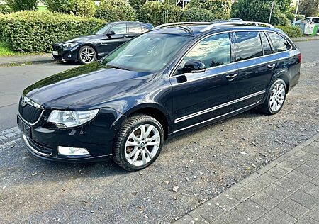 Skoda Superb 1.8 4x4 Elegance Xenon Temp Alcantara SHZ