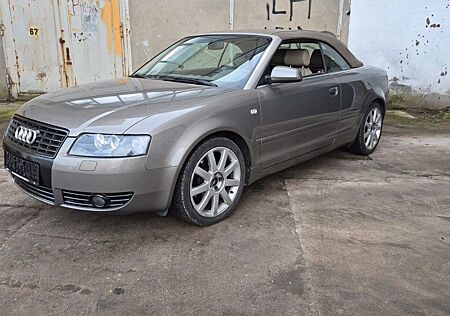 Audi Cabriolet A4 Typ 8H TÜV Neu