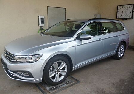 VW Passat Variant Volkswagen Business DSG LED NAVI Kamera ACC