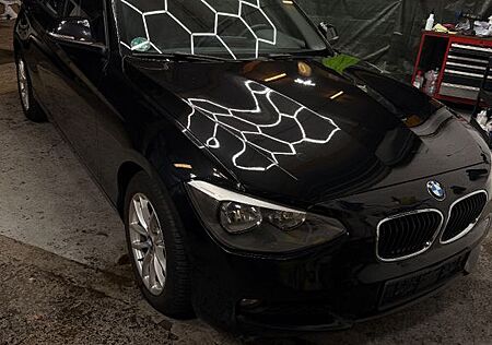 BMW 114i - TÜV*MLenkr.*Shz*LIM*Manual*Klimaautom*PDC