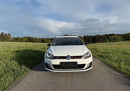 VW Golf Volkswagen 2.0 TSI GTI/Scheckheft/Service neu/8fach