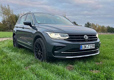 VW Tiguan Volkswagen 2.0 TDI DSG 4MOTION Elegance Vollausstat