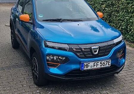 Dacia Spring Comfort Plus, CCS-Ladeanschluss