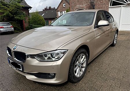 BMW 320 gebraucht kaufen BMW 320i Limousine Xenon Kamera HeadUp 2Hand TÜV NEU