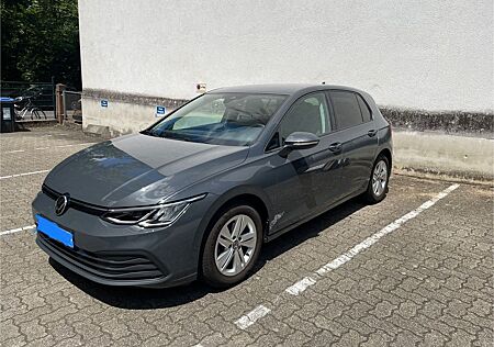 VW Golf Volkswagen 1.5 eTSI DSG+NAVI+ACC